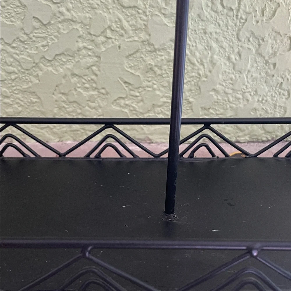 Black Metal Jewelry Organizer